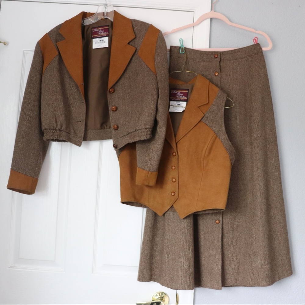 Vintage red river collection by pioneer wear in the color cinnamon!